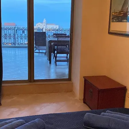 Lägenhet Lussuoso 120 Mq. Panoramico, Fronte Mare Con Due Grandi Terrazze Panoramiche, E Due Bagni Nel Centro Storico Di Vieste, Sulla Scogliera. Vieste